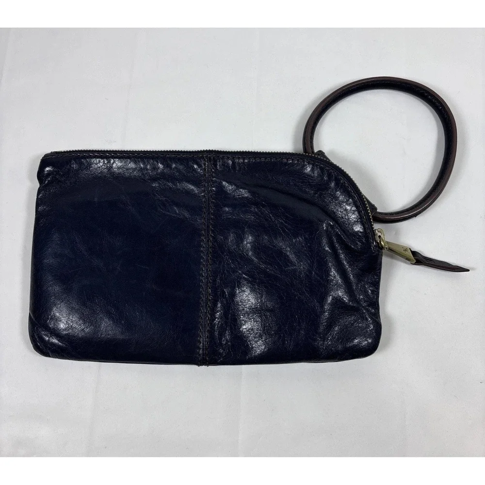 HOBO International Navy Polished Leather Sable Wristlet Circular‎ Handle Preppy